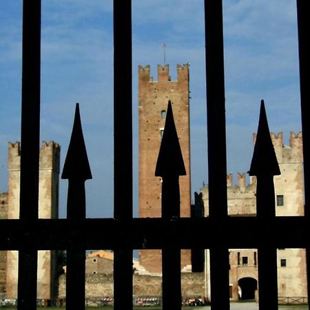 Bed And Breakfast Castello Villafranca di Verona Exterior photo