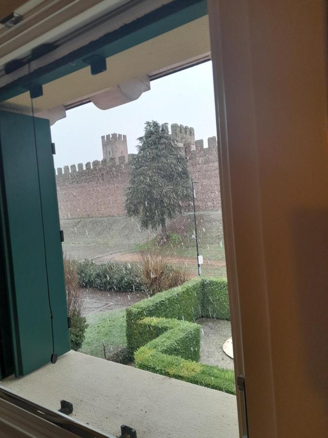 Bed And Breakfast Castello Villafranca di Verona Exterior photo