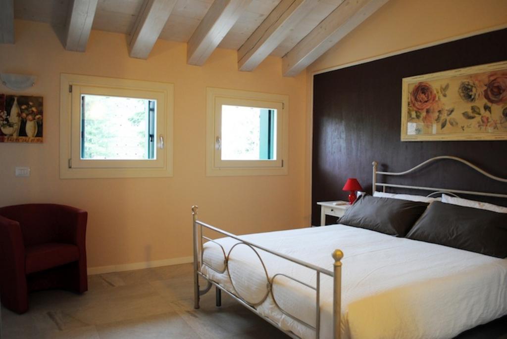 Bed And Breakfast Castello Villafranca di Verona Room photo